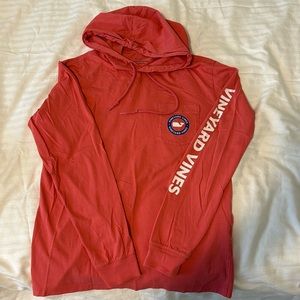 Men’s Vineyard vine long sleeve t-shirt hoodie size XS